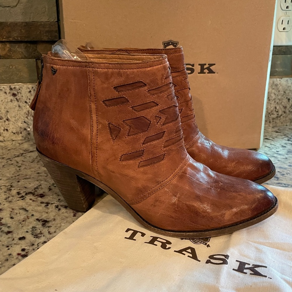 Trask - Sasha, size 10